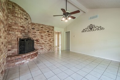 204 Brandywyne Dr, Friendswood, TX 77546 - photo 3