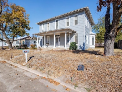 702 Ave B, Santa Anna, TX 76878 - photo 2