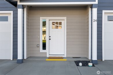 370 Ivy St NE unit E24, Ephrata, WA 98823 - photo 2