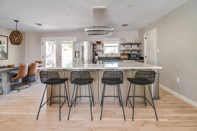 708 Sunset St, Fredericksburg, TX 78624 - photo 4