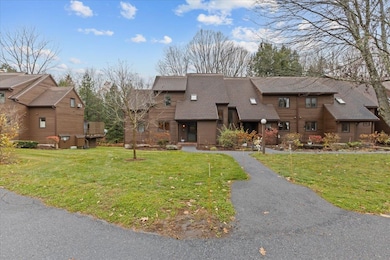 360 Acorn Ln, Shelburne, VT 05482 - photo 2