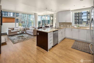 Washington Square unit 1120, Bellevue, WA 98004 - photo 7