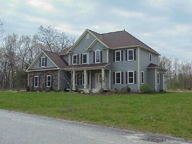 11 Crest Cir, Smithfield, RI 02917 - photo 2