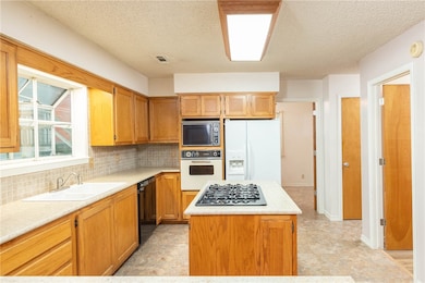 Laundry room access, Formal Dining Access, and Pow