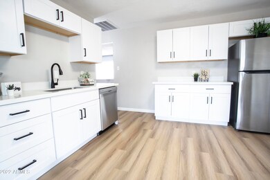 3608 N 78th Dr, Phoenix, AZ 85033 - photo 7