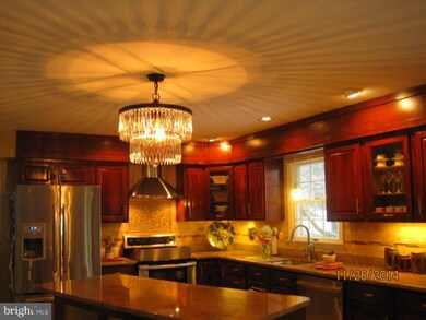 305 Gosling Dr, North Wales, PA 19454 - photo 4