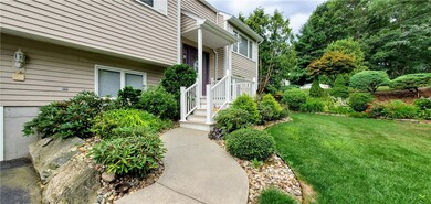 1 Ivy Hollow Ct, Cranston, RI 02921 - photo 3