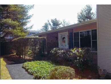 271 Chatham Cir, Warwick, RI 02886 - photo 3