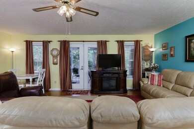 340SCurrant-16
