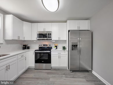 325 Beach Ave, Pasadena, MD 21122 - photo 5