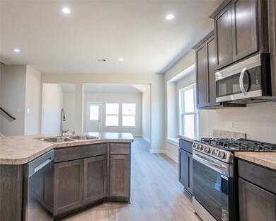 2521 Grace St, Bay City, TX 77414 - photo 5