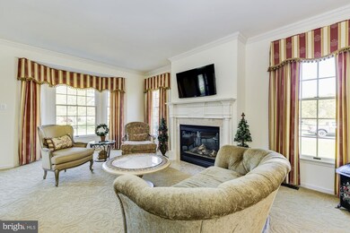 7 Hidden Lake Ct, Mount Laurel, NJ 08054 - photo 2