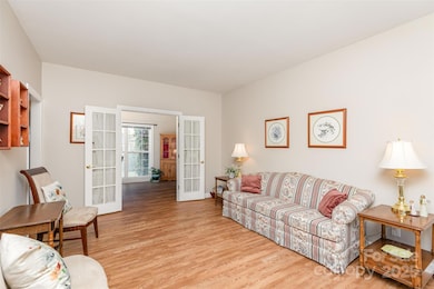 419 Matthews Estates Rd, Matthews, NC 28105 - photo 5