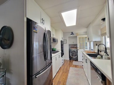 7850 Slater Ave unit 31, Huntington Beach, CA 92647 - photo 3