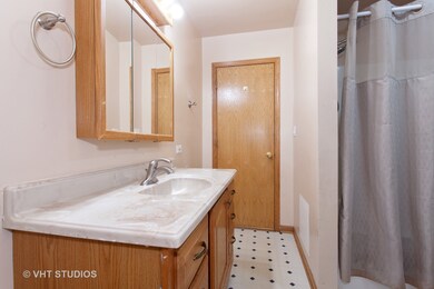 524 N Randall Rd, Aurora, IL 60506 - photo 2