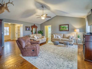 223 Hogan Dr, Harrison, AR 72601 - photo 3