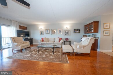 20925 Valley Forge Cir unit 925, King of Prussia, PA 19406 - photo 2