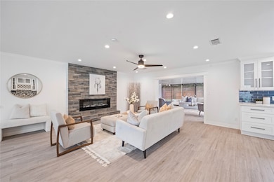 9022 Quebec Dr, Houston, TX 77096 - photo 6