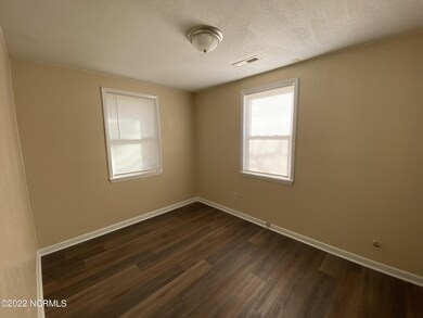 516 Williams St, Jacksonville, NC 28540 - photo 4