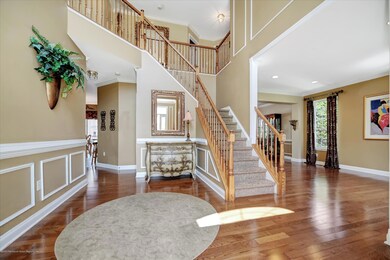 Entrance Hallway (2)