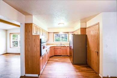 834 NE 11th St, Bend, OR 97701 - photo 6