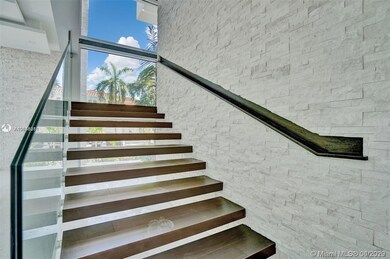 610 Ridgewood Rd, Key Biscayne, FL 33149 - photo 4