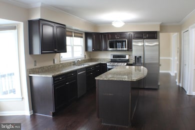 12500 Cassandra Ct, Woodbridge, VA 22192 - photo 2