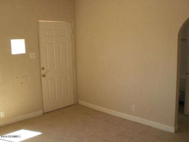 1626 W McDowell - a livingroom view x1