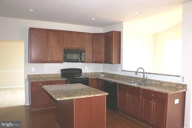 6819 Appleton Dr, Fayetteville, PA 17222 - photo 3