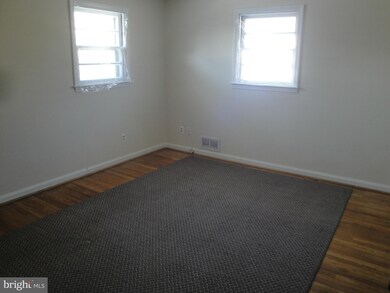 1816 Summit Ave, Halethorpe, MD 21227 - photo 6