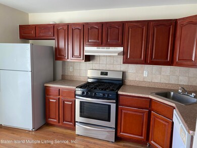 110 Broad St unit B, Staten Island, NY 10304 - photo 3