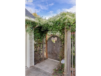 1755 E 43rd Ave, Eugene, OR 97405 - photo 4