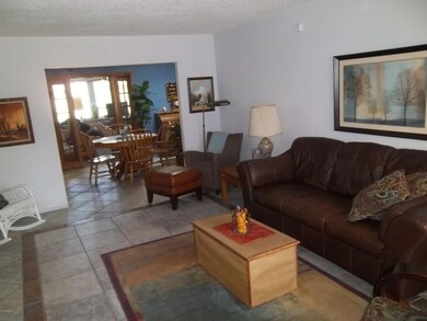 Living Room (3)