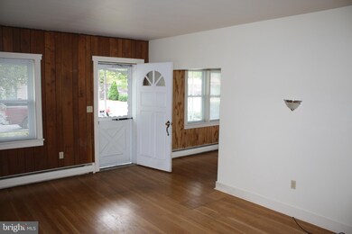 614 Guilford Ave unit 1, Chambersburg, PA 17201 - photo 5