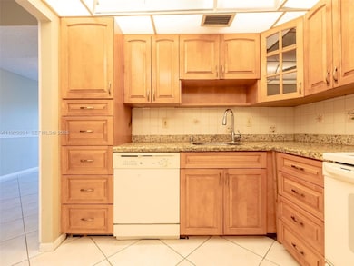 6600 Cypress Rd unit 406, Plantation, FL 33317 - photo 6