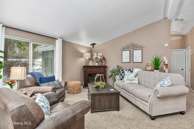9-web-or-mls-Sitting-Area
