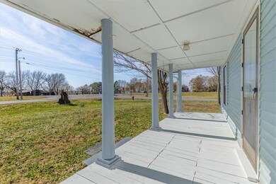 904 W Main St, Gentry, AR 72734 - photo 4