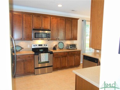 Kitchen -Stainless Appliances & Upgraded Cabinets