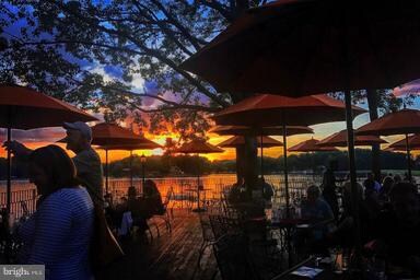 307 Harrison Cir, Locust Grove, VA 22508 - photo 4