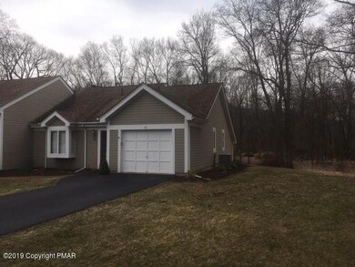 92 Village Dr, Stroudsburg, PA 18360 - photo 4