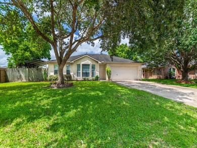 2804 Quail Run Dr, Alvin, TX 77511 - photo 2