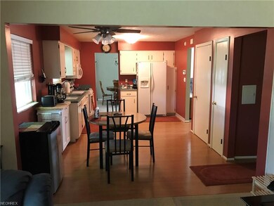 Eat in kitchen