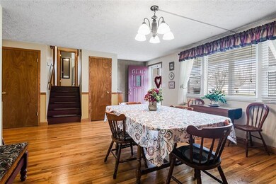 3450 Marilyn St, Columbus, IN 47203 - photo 5