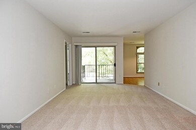 3302 Woodburn Village Dr unit 23, Annandale, VA 22003 - photo 5
