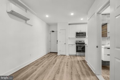 2046 E Huntingdon St unit 2F, Philadelphia, PA 19125 - photo 5