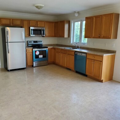 153 Marathon Way unit 21, Manchester, NH 03109 - photo 4