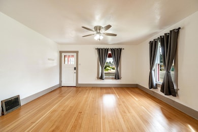 904 N Sheridan Ave, Sheridan, WY 82801 - photo 7