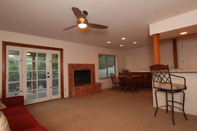 Living Dining Area