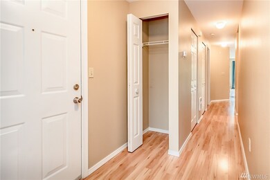 2001 120th Place SE unit 4-304, Everett, WA 98208 - photo 2