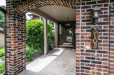 3102 Red Oak Cir N Burnsville-large-014-025-Front PorchEntrance-1500x984-72dpi.jpg